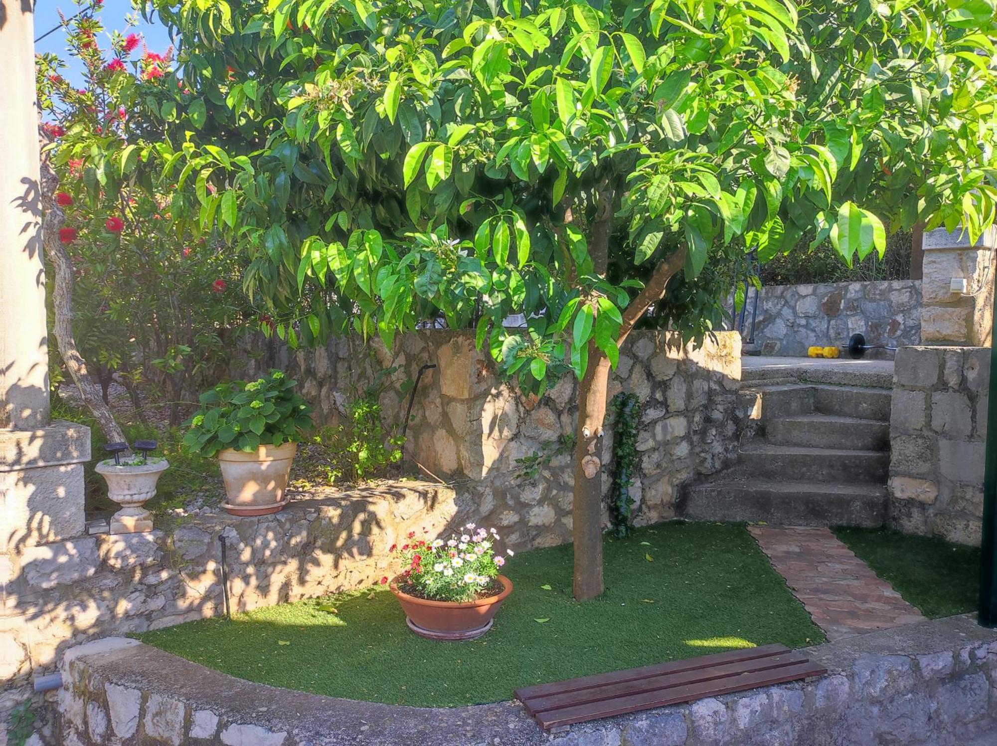 Villa Mali Raj Zaton  Buitenkant foto